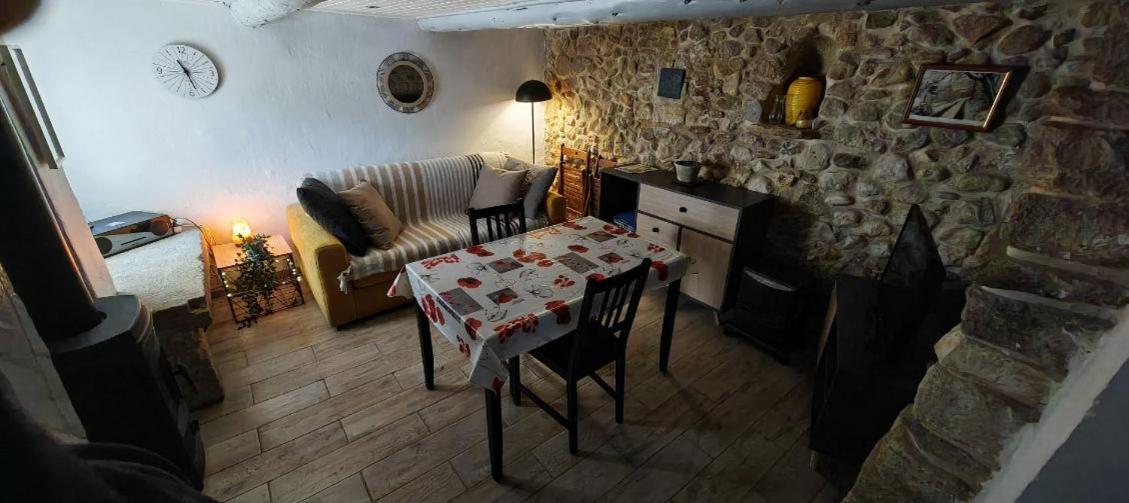 Le Cabanon De Vally Caromb Bagian luar foto