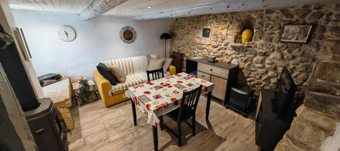 Le Cabanon De Vally Caromb Bagian luar foto